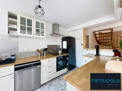 Appartement - 144 m² - 4 pièces