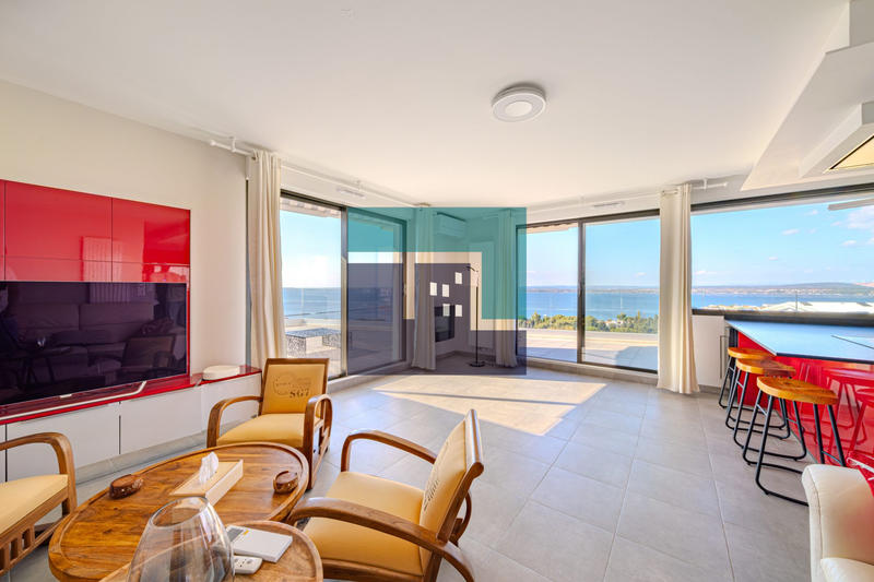 Appartement - 90 m² - 4 pièces