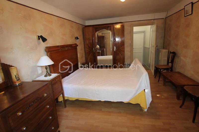 Maison en pierre - 100 m² - 9 pièces