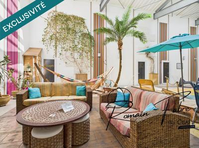 Villa - 980 m² - 34 pièces