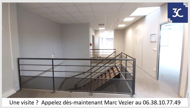 Entrepôt - 1 593 m²