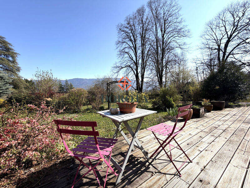 Appartement - 130 m² - 2 pièces