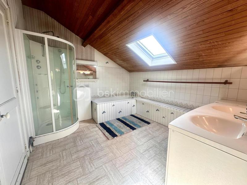 Demeure - 298 m² - 12 pièces