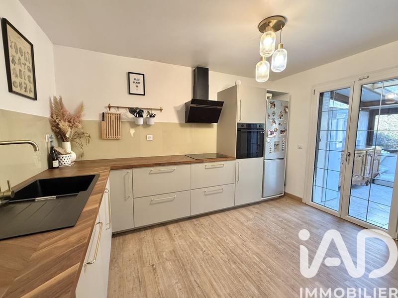 Maison - 182 m² - 7 pièces