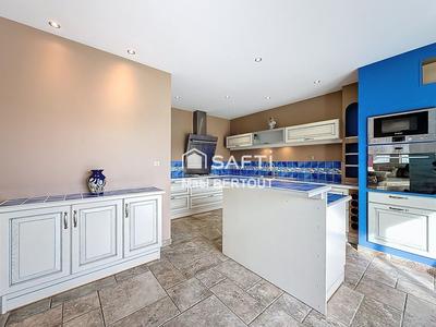 Maison - 150 m² - 3 pièces