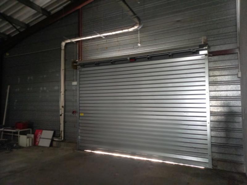 Local d'activités - 300 m²