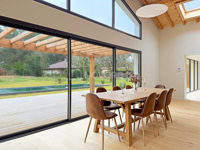 Villa - 170 m² - 5 pièces