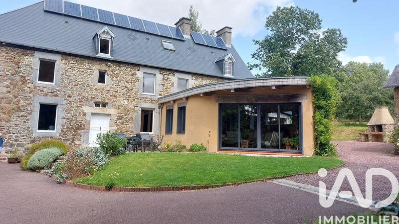 Maison de village - 181 m² - 7 pièces