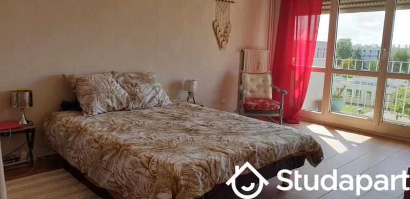 Chambre - 12 m² - 1 pièce