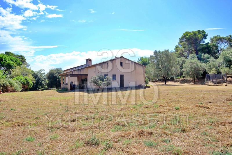 Propriété - 210 m² - 7 pièces