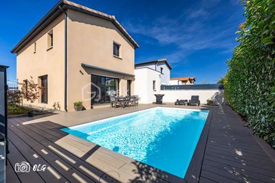 Maison - 107 m² - 4 pièces