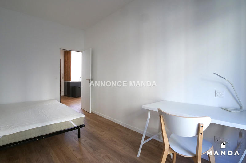 Chambre - 10 m² - 6 pièces
