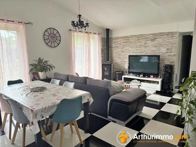 Maison - 88 m² - 5 pièces