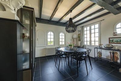Maison - 182 m² - 9 pièces