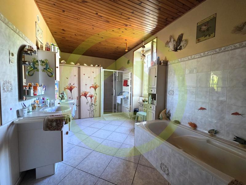 Maison - 158 m² - 4 pièces