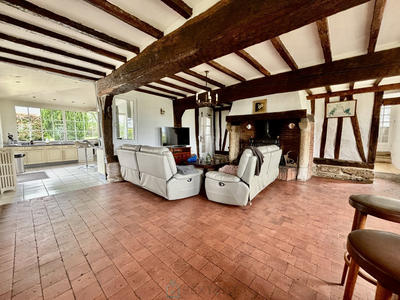 Maison - 206 m² - 7 pièces