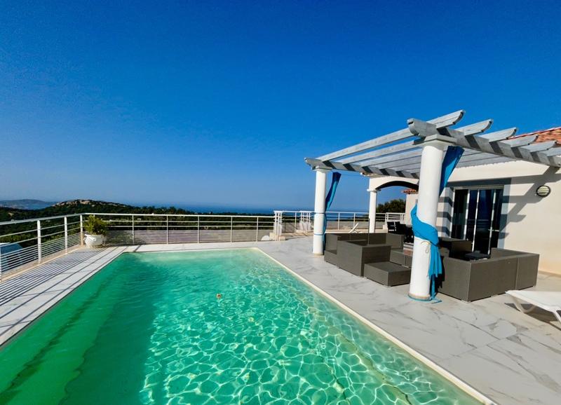 Villa - 217 m² - 5 pièces