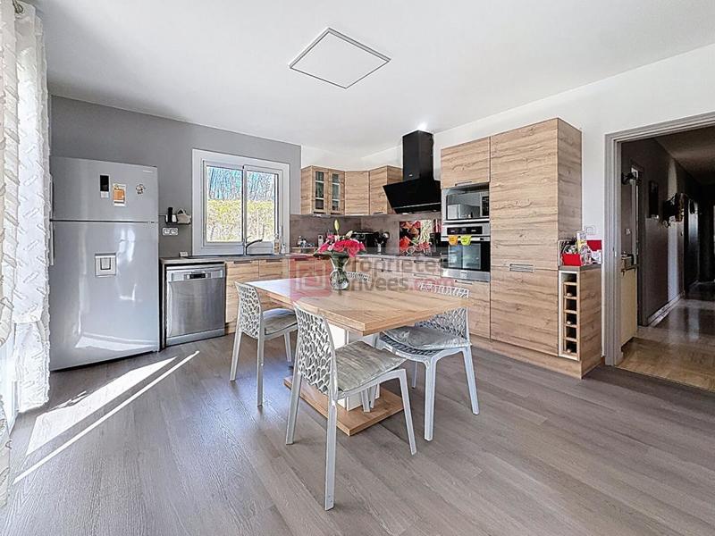 Maison - 187 m² - 7 pièces