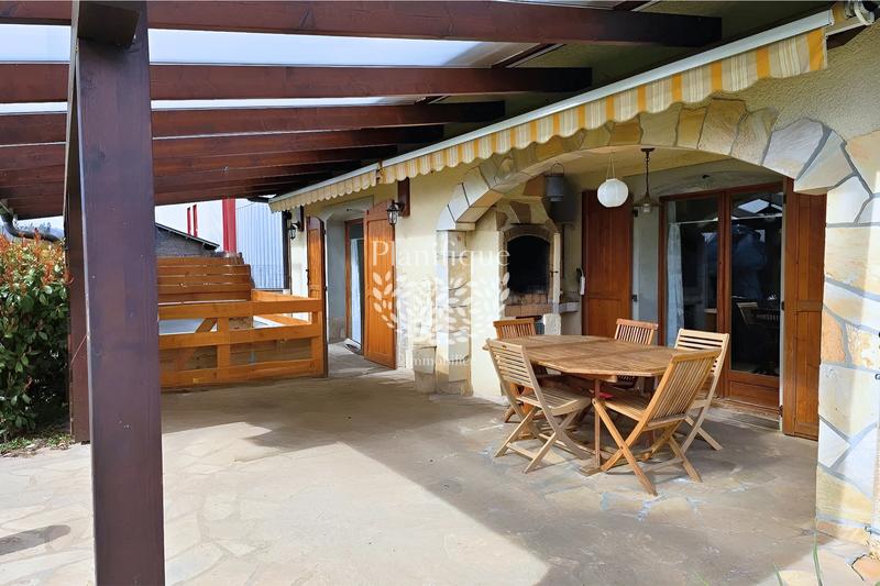 Maison - 150 m² - 8 pièces