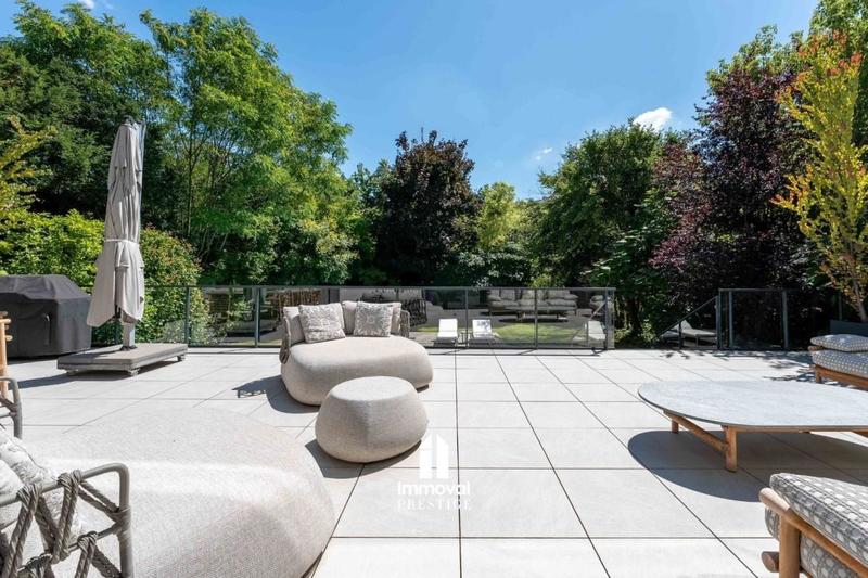 Villa - 360 m² - 10 pièces