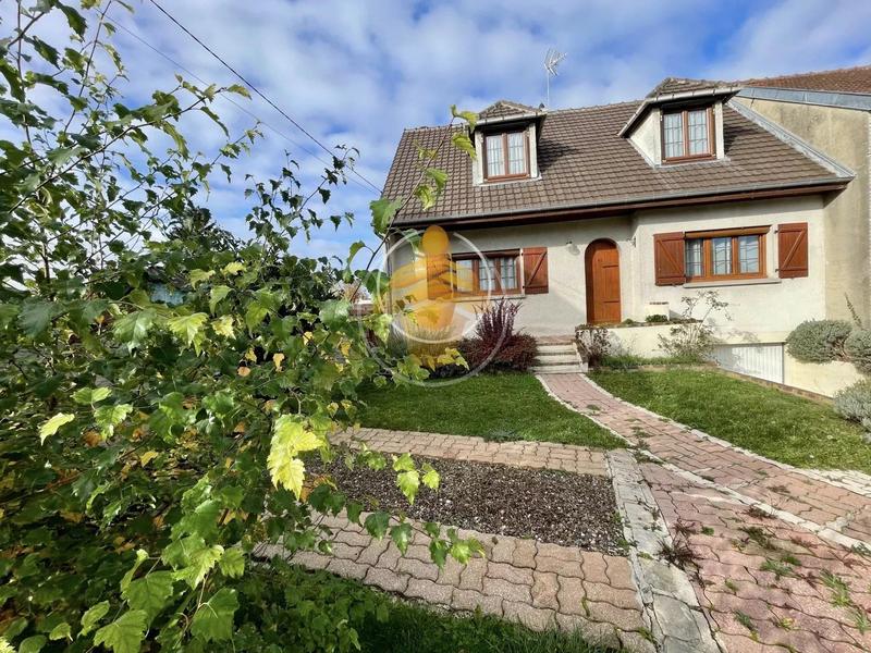 Maison - 100 m² - 6 pièces