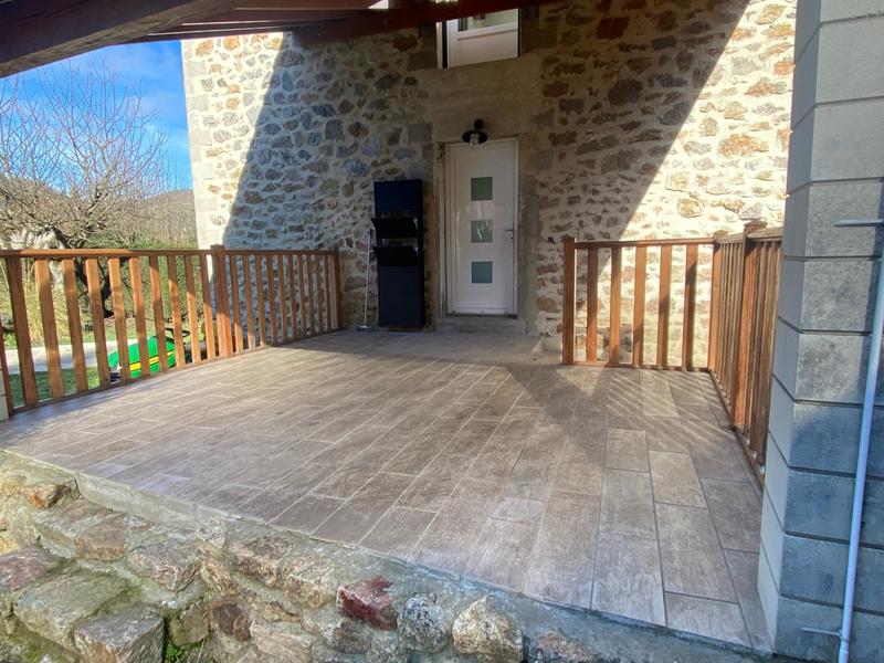 Maison - 90 m² - 5 pièces