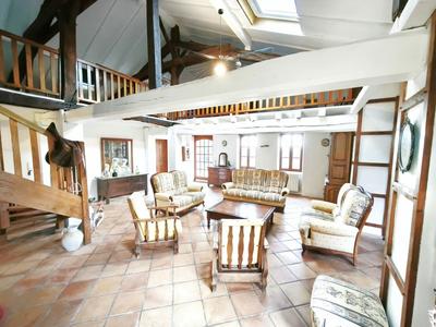 Corps de ferme - 388 m² - 9 pièces