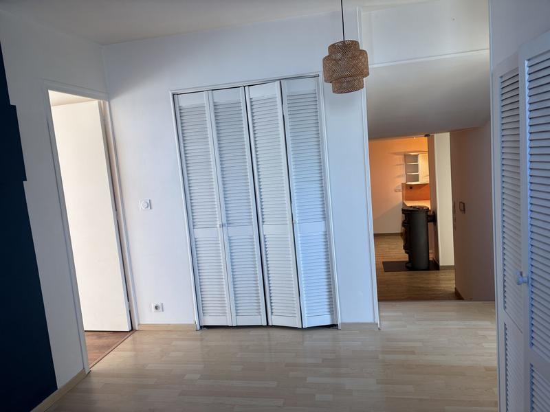 Maison - 122 m² - 8 pièces