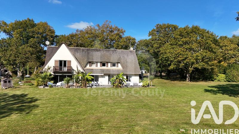 Maison - 259 m² - 10 pièces