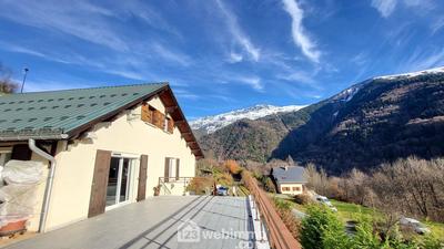 Maison - 238 m² - 7 pièces