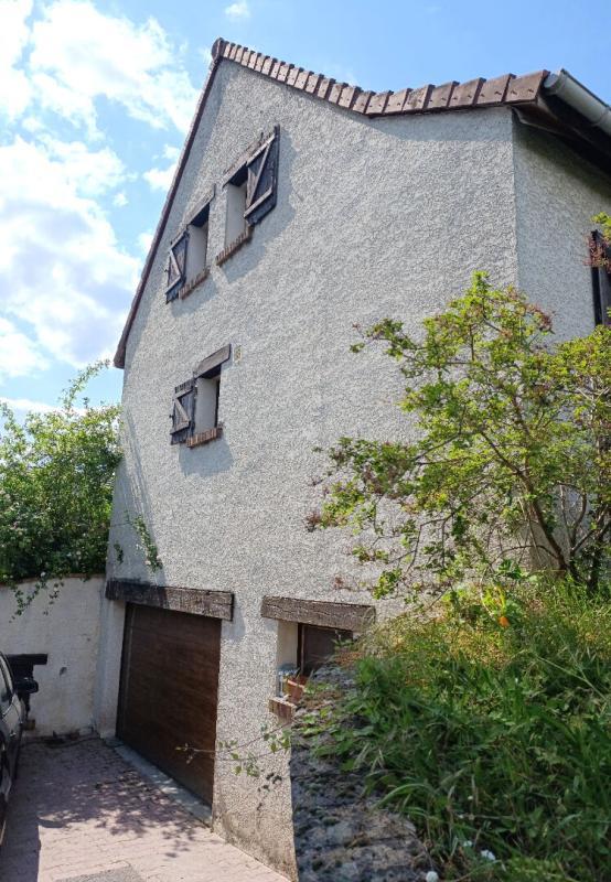 Maison - 155 m² - 8 pièces