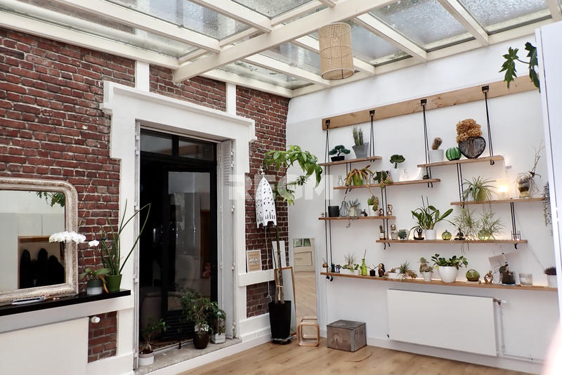 Maison - 310 m² - 8 pièces