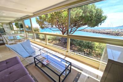 Appartement - 93 m² - 3 pièces