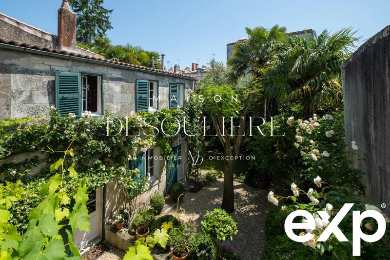 Maison - 300 m² - 7 pièces