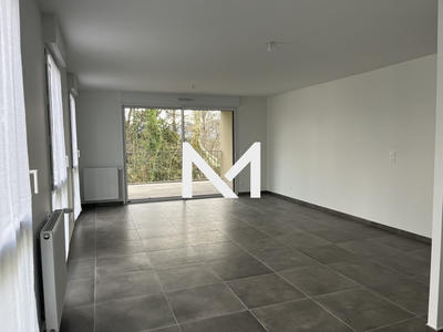 Appartement - 93 m² - 4 pièces