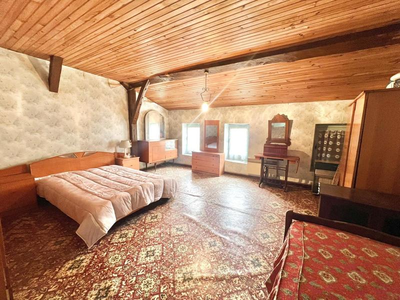 Maison - 204 m² - 8 pièces