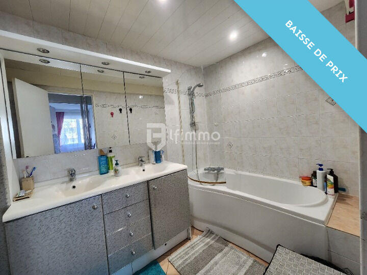Appartement - 94 m² - 5 pièces