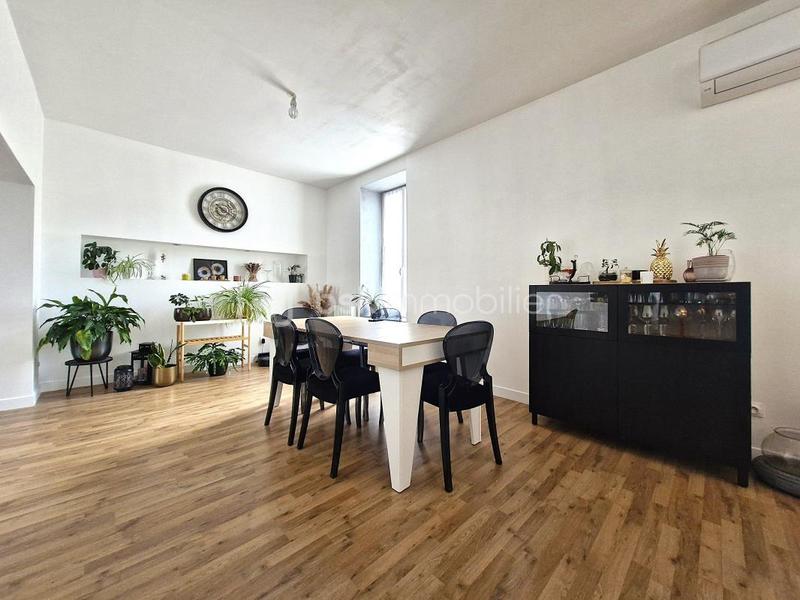 Immeuble - 303 m² - 12 pièces