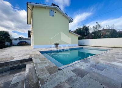 Maison - 123 m² - 5 pièces