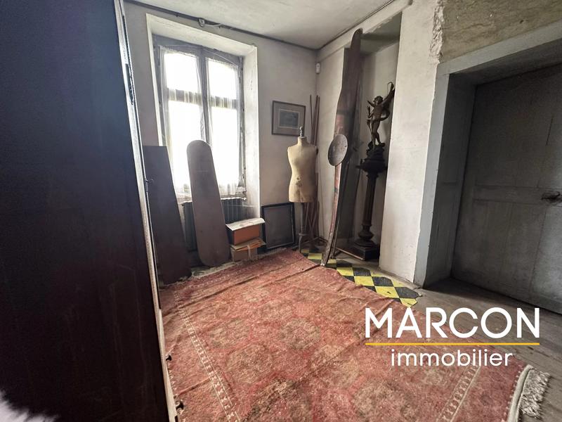 Maison - 302 m² - 15 pièces