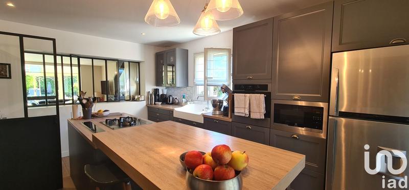 Maison - 219 m² - 6 pièces