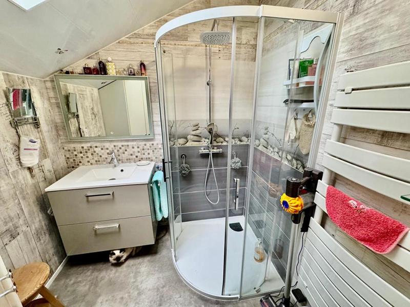 Maison - 99 m² - 5 pièces