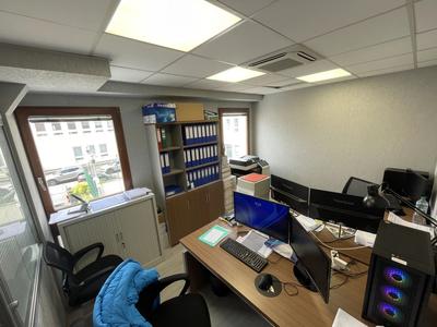 Bureau - 419 m² - 8 pièces
