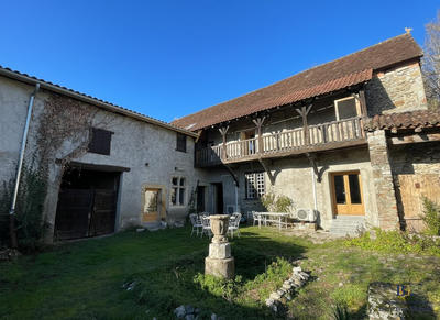 Maison - 231 m² - 6 pièces