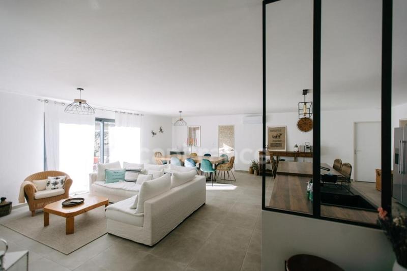 Appartement - 95 m² - 4 pièces