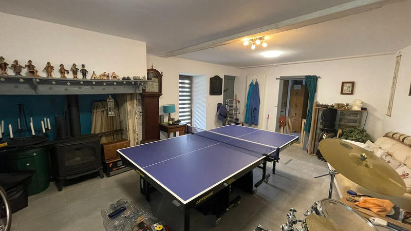 Maison - 310 m² - 9 pièces