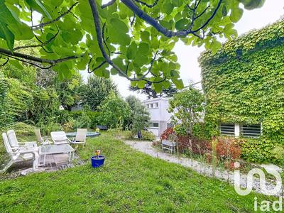 Maison - 189 m² - 6 pièces