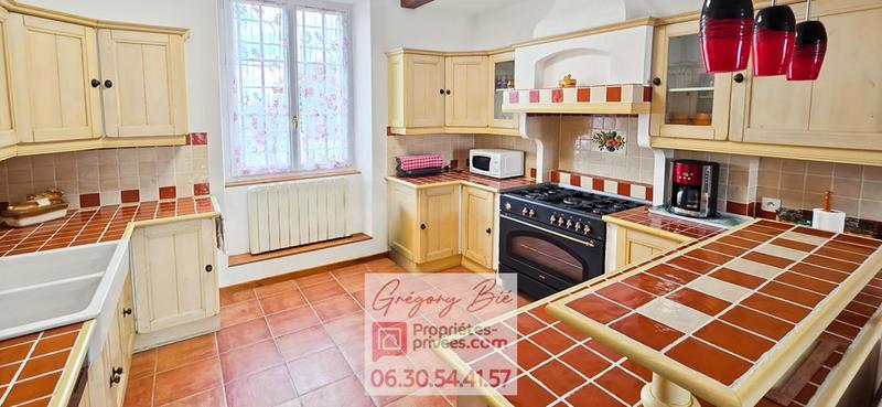 Corps de ferme - 435 m² - 11 pièces