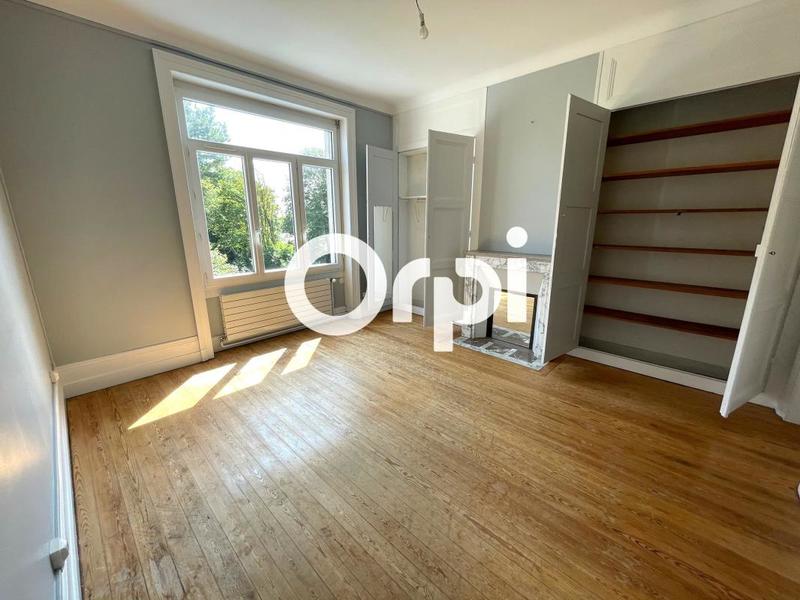 Maison - 226 m² - 12 pièces