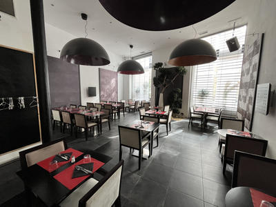 Local commercial - 487 m² - 2 pièces